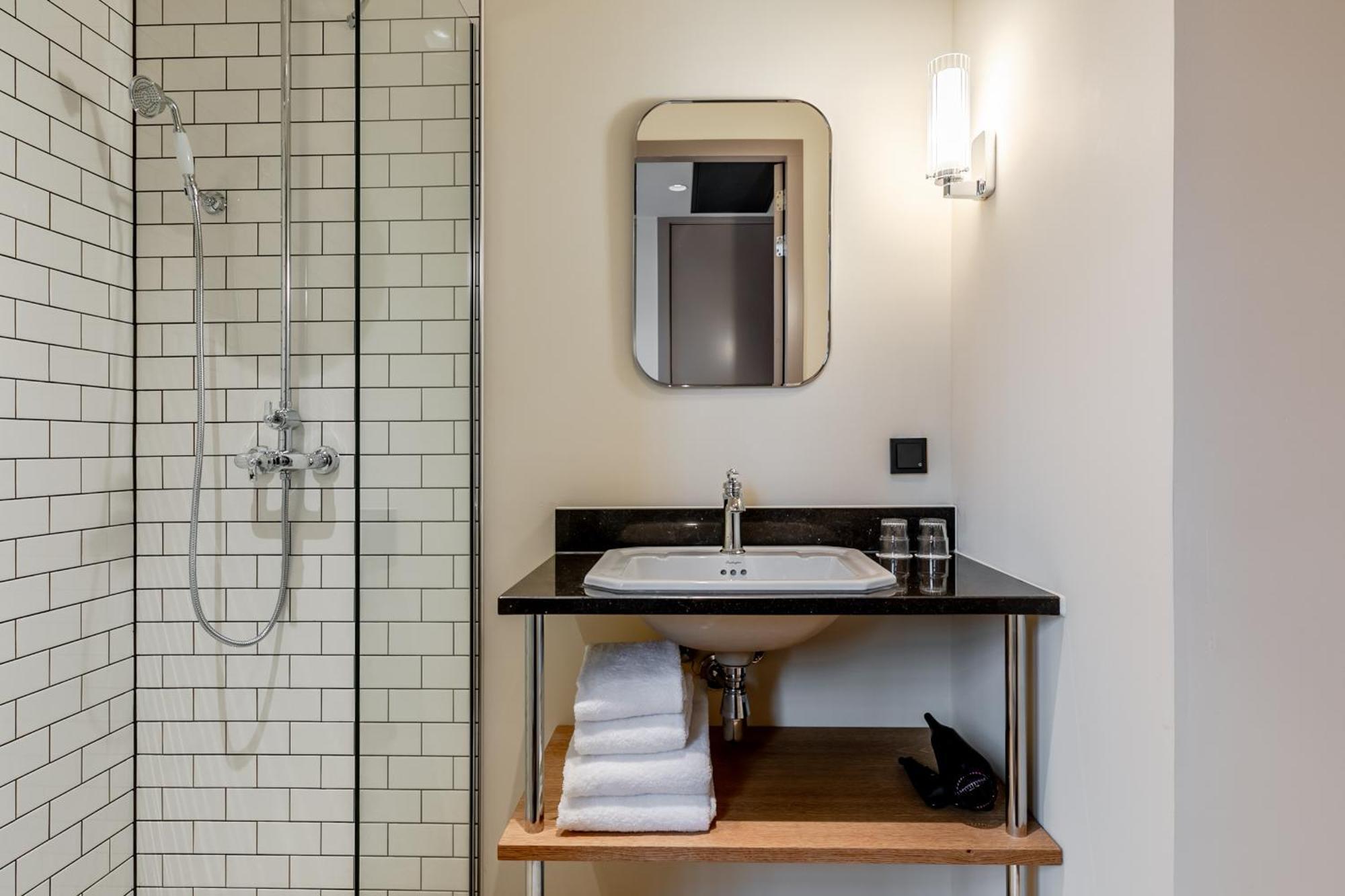 Hotel Metzlr House à Haarlem Extérieur photo