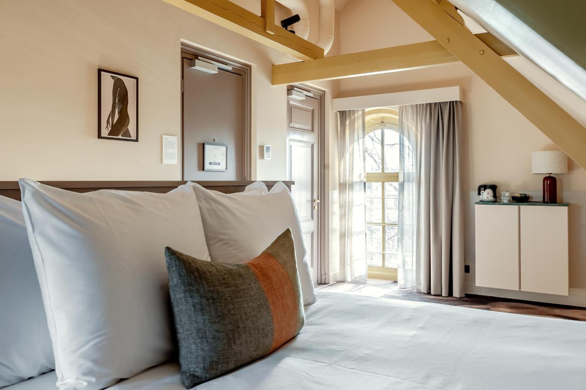 Hotel Metzlr House à Haarlem Extérieur photo